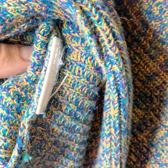 BCBGENERATION | Hi-Lo Green Blue Oversized Sweater - Picture 8 of 9